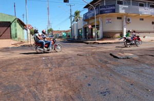 motoqueiros furando bloqueio na av. castelo branco