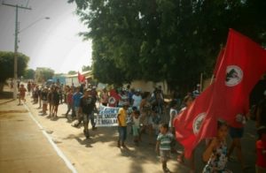Trabalhadores rurais do Movimento dos Sem-Terra (MST)