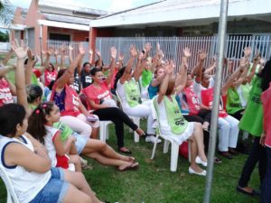 Assembleia em Miracema servidores deliberando continuidade da greve