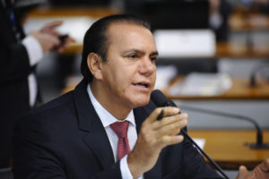 Senador Oliveira Ataídes (PSDB)