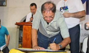 Marcelo Miranda assina Ordem de Serviço para retomada da pavimentação da TO-126