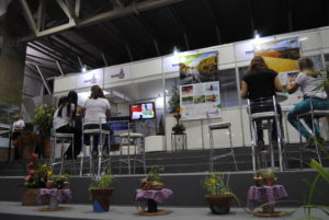 A Sedetur esteve presente na Fenepalmas com um estante e equipe à disposição para esclarecer dúvidas e apresentar projetos