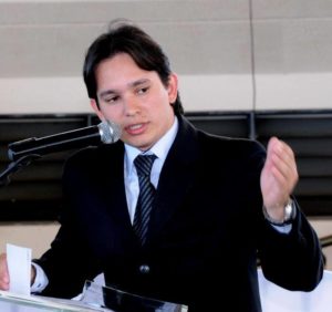 Prefeito de Almas, Leonardo Sette Cintra, é afastado novamente do cargo