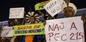 Índios protestam na abertura dos Jogos Mundiais dos Povos Indígenas