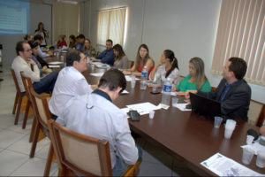 Reunião com representantes da saúde trata de fila de espera