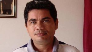 Ex-prefeito Gilmar Pinheiro estava na porta de casa quando foi baleado