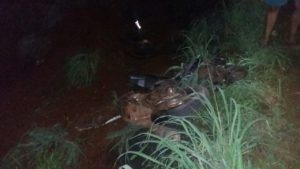Motocicleta ficou destruída