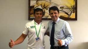 Canoísta Rogério Rodrigues e Deputado José Gerado
