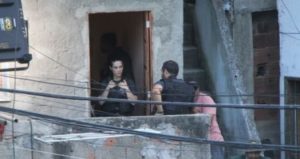 Atriz Cléo Pires participa do elenco do fime no RJ