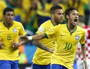 Neymar marca os dois gols da vitória brasileira contra a Croácia 