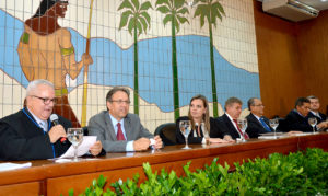 O conselheiro Manoel Pires dos Santos assumiu a presidência da Corte de Contas para a gestão 2015/2016 