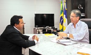 O governador Marcelo Miranda recebeu em audiência em seu gabinete, o deputado estadual Elenil da Penha