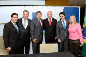 Evento reuniu entidades do setor hoteleiro, parlamentares e representantes do Poder Executivo 