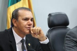 Senador Ataídes Oliveira (PSDB/TO) 