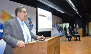 O secretário da Administração, Geferson Oliveira, estima uma meta inicial para 2016 de uma economia de R$ 23 milhões