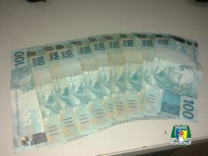 Dinheiro oferecido aos policiais que configurou crime de c orrupção ativa