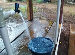 Água passa por processo de desinfecção e tratamento para atender padrões de potabilidade estabelecidos pelo Ministério da Saúde