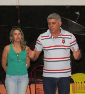 Cláudio Santana e sua esposa Jaqueline Miranda Parreão Santana