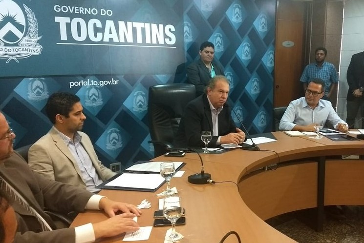 Carlesse diz que o Estado é do povo e lamenta por se encontrar numa situação desordenada
