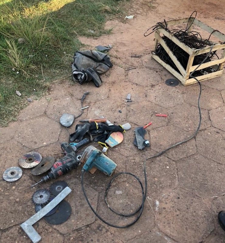 Homem é preso em flagrante pela PM por furtar equipamentos em construção próximo a Feirinha, em Araguaína