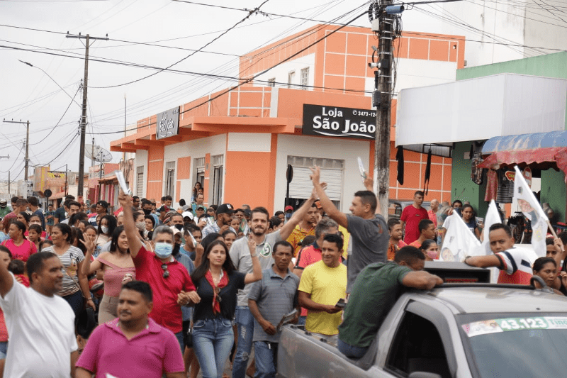 Igor Leite inaugura comitê em Xambioá