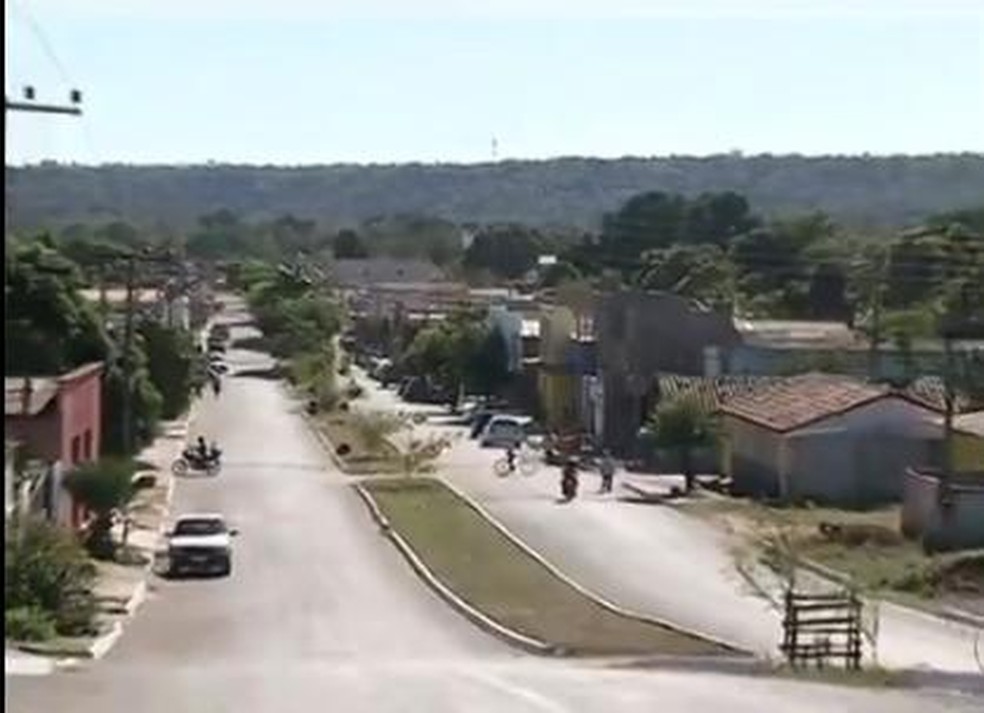 Polícia indicia homem por invadir casa e beijar adolescente à força em Goiatins