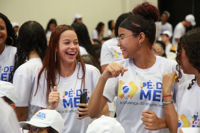 Mais de 24 mil alunos do Tocantins recebem 4ª parcela do Pé-de-Meia
