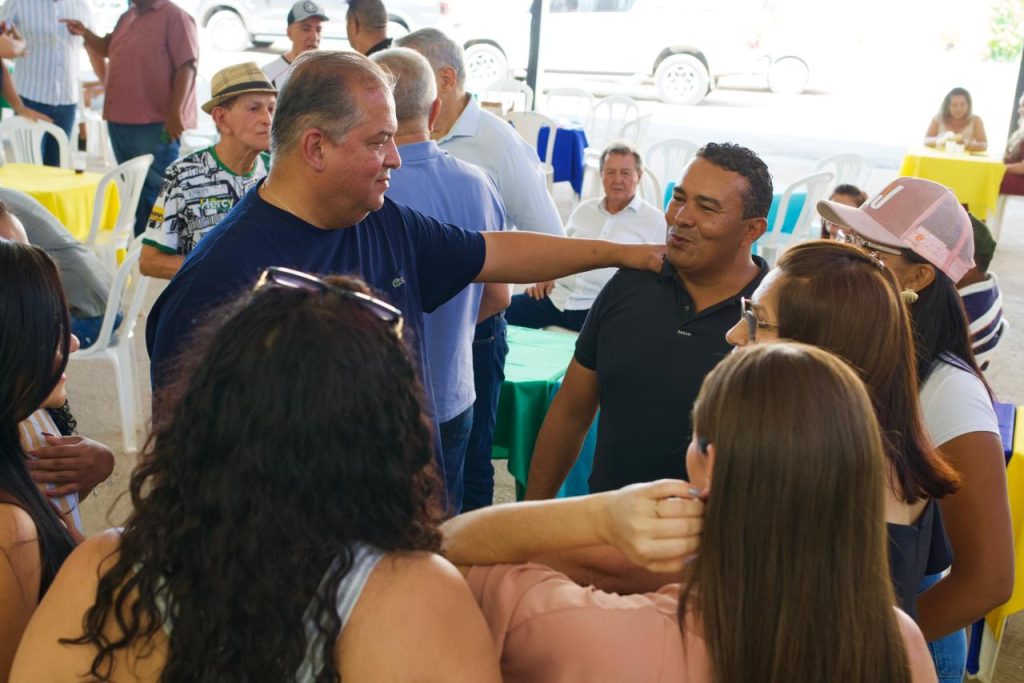 Eduardo Gomes anuncia pista de atletismo e R$ 1 milhão para o estádio de Dianópolis