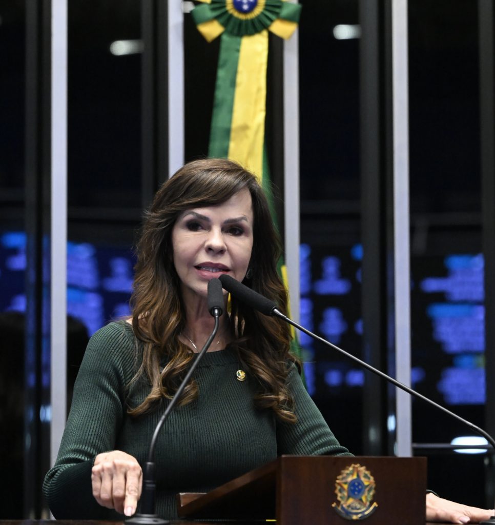 Nova lei relatada por Dorinha garante segurança jurídica para licença remunerada de professores fazerem especialização, mestrado, doutorado e pesquisa