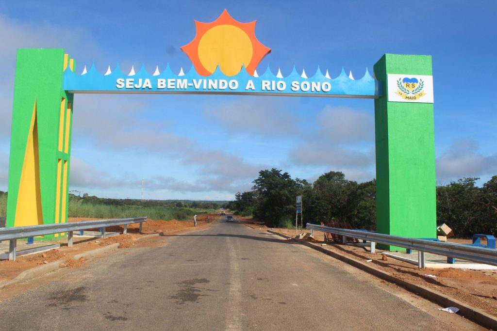 Justiça bloqueia terrenos vendidos a ex-prefeito por R$ 809; MP diz que ele assinou contrato consigo mesmo