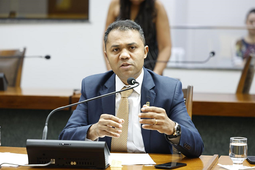Moisemar Marinho reconhece atuação da Polícia Civil e cobra rigor na punição dos responsáveis pela morte do menino Gustavo