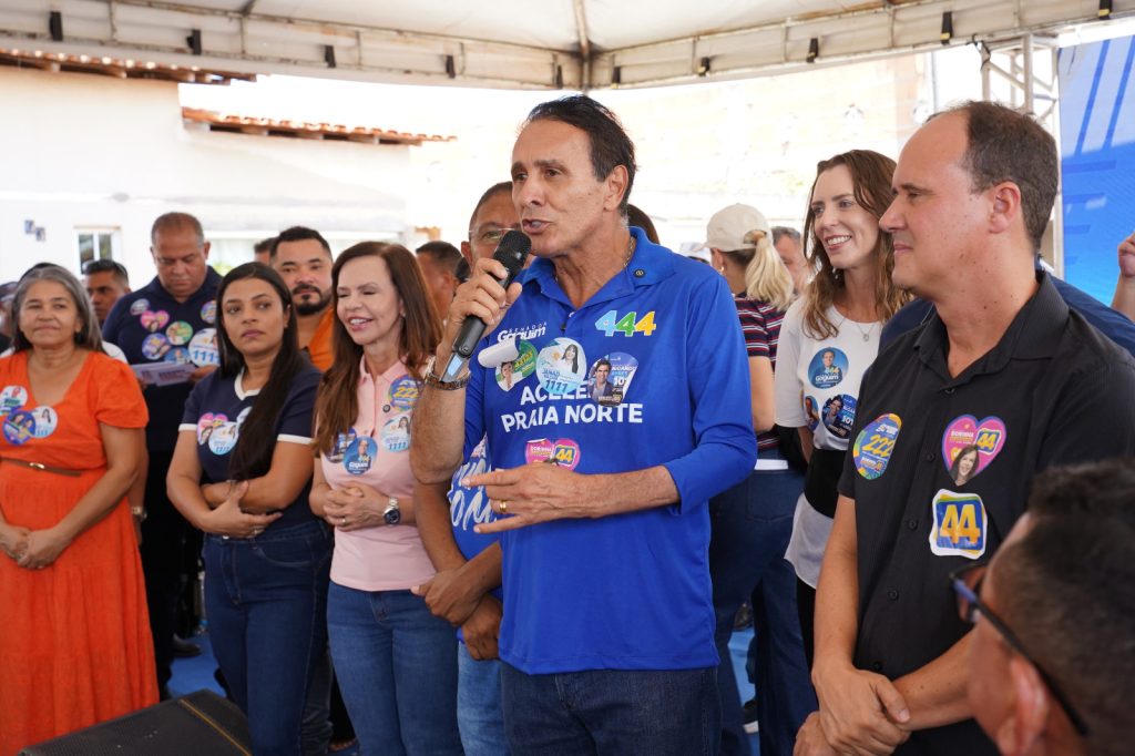 Gaguim relembra implantação do Porto de Praia Norte em seu governo e assume compromisso com novos investimentos
