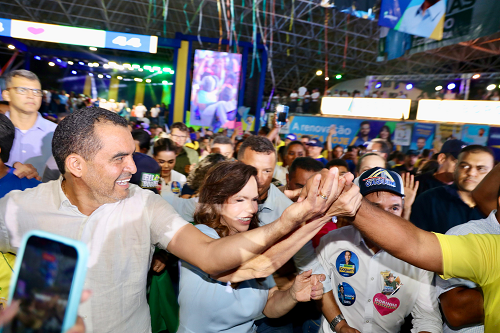 Com mais de 25 mil pessoas, Dorinha é oficializada candidata ao Governo ao lado do legado de Wanderlei Barbosa
